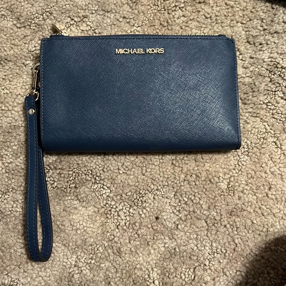 Michael Kors wristlet